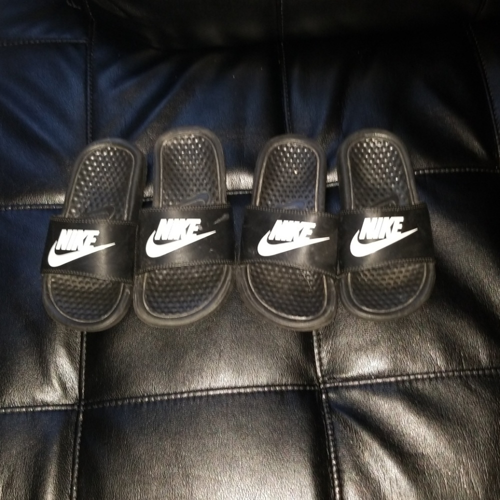 Sandles